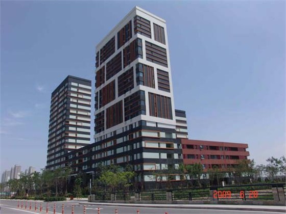 J9
